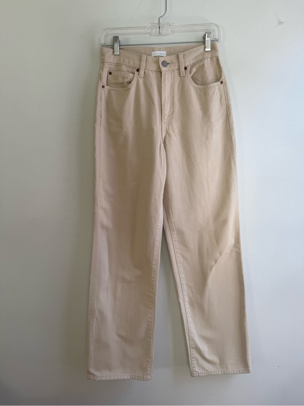 Uniqlo U Wide Leg Jeans Cream/Ecru Size 23 | 100% Cotton
Uniqlo U cream wide le